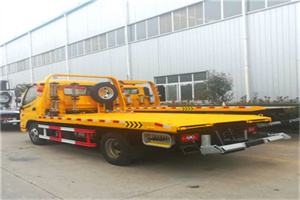 岳阳附近拖车救援搭电